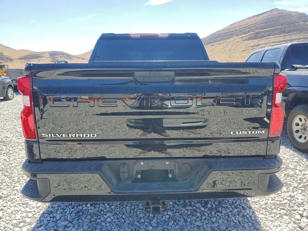 2022 CHEVROLET SILVERADO Custom
