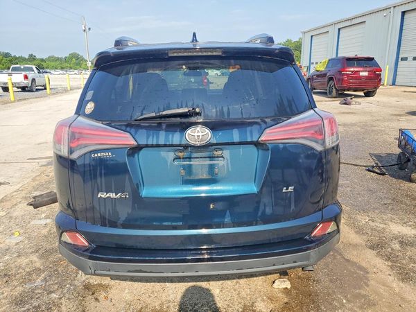 2018 TOYOTA RAV4 LE