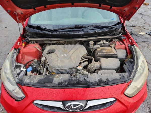 2013 HYUNDAI ACCENT