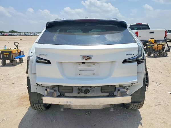 2024 CADILLAC XT4 Sport