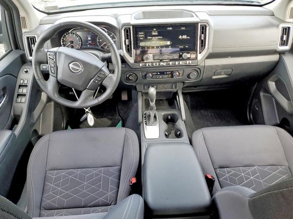 2025 NISSAN FRONTIER