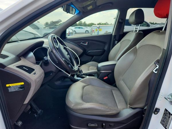 2015 HYUNDAI TUCSON GLS (Middle)
