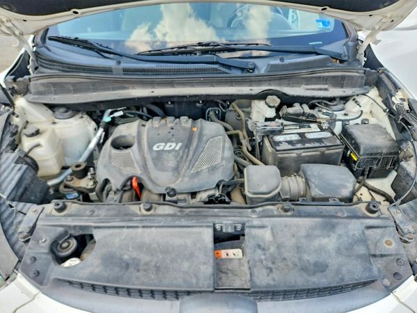2015 HYUNDAI TUCSON GLS (Middle)