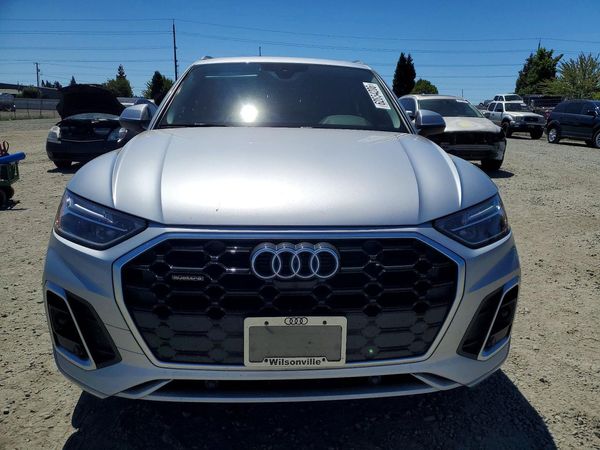 2021 AUDI Q5 E quattro Premium Plus