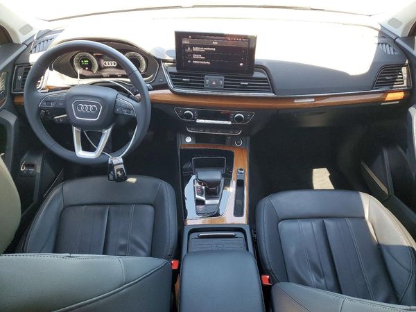 2021 AUDI Q5 E quattro Premium Plus
