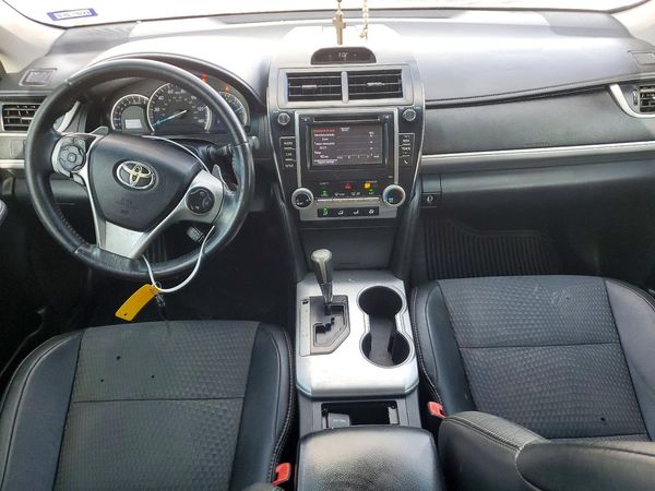 2014 TOYOTA CAMRY