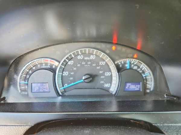 2014 TOYOTA CAMRY