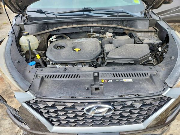 2020 HYUNDAI TUCSON SE