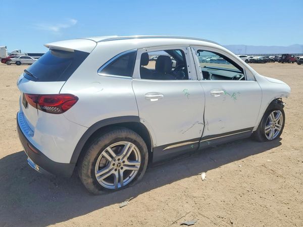 2023 MERCEDES-BENZ GLA GLA250