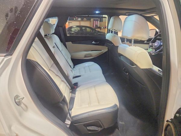 2017 KIA SORENTO
