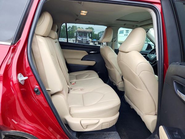 2023 TOYOTA HIGHLANDER