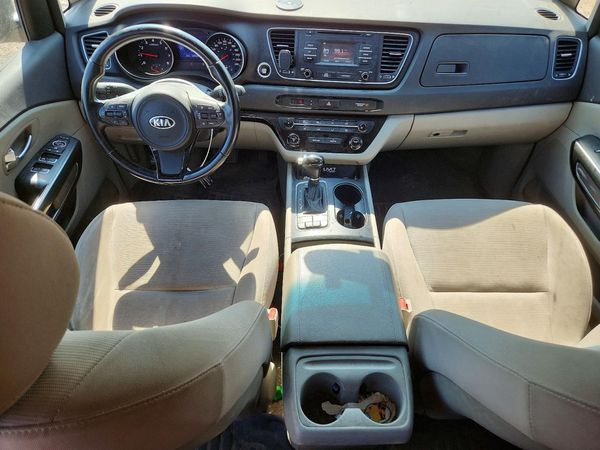 2015 KIA SEDONA GL - Middle-low