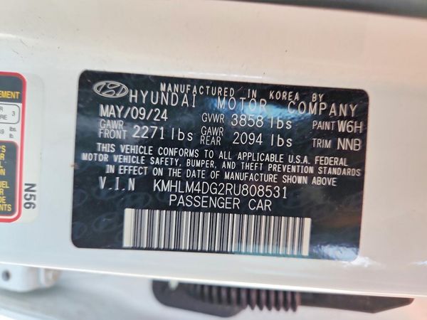 2024 HYUNDAI ELANTRA SEL