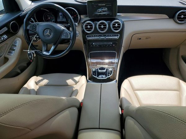 2019 MERCEDES-BENZ GLC GLC 300-4M