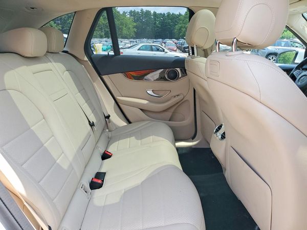2019 MERCEDES-BENZ GLC GLC 300-4M