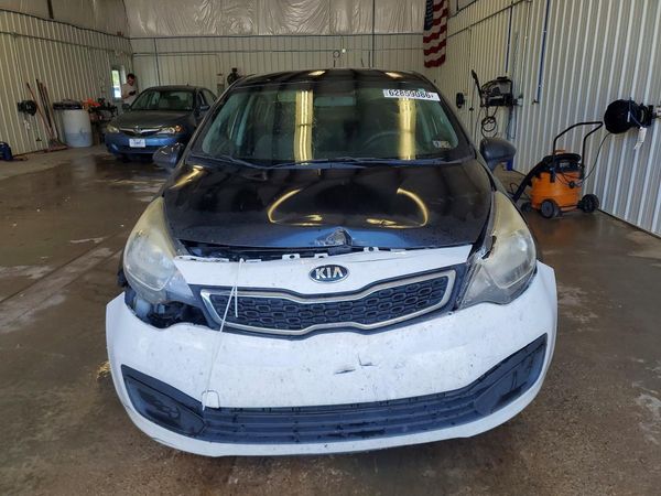 2015 KIA RIO