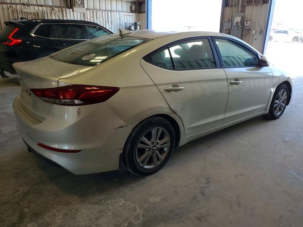 2017 HYUNDAI ELANTRA