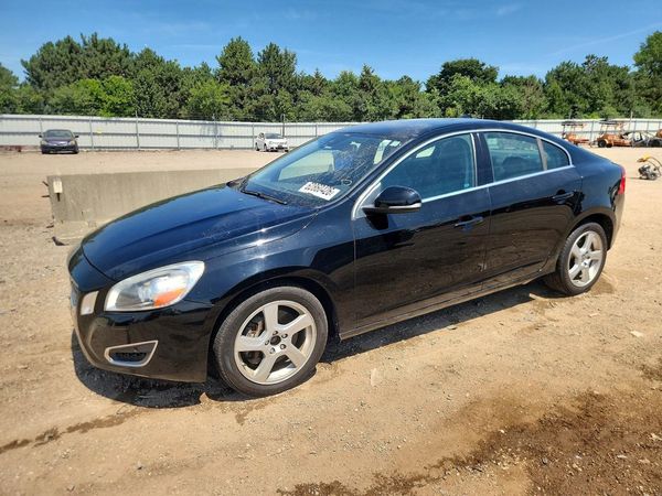 2013 VOLVO S60