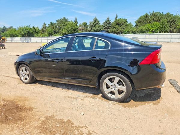 2013 VOLVO S60