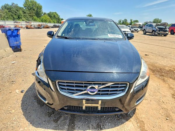 2013 VOLVO S60
