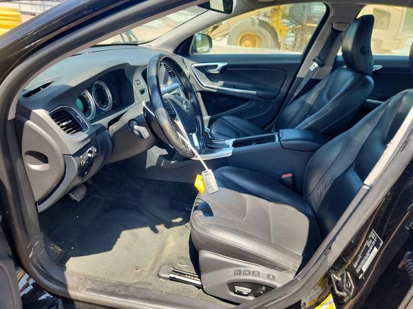 2013 VOLVO S60