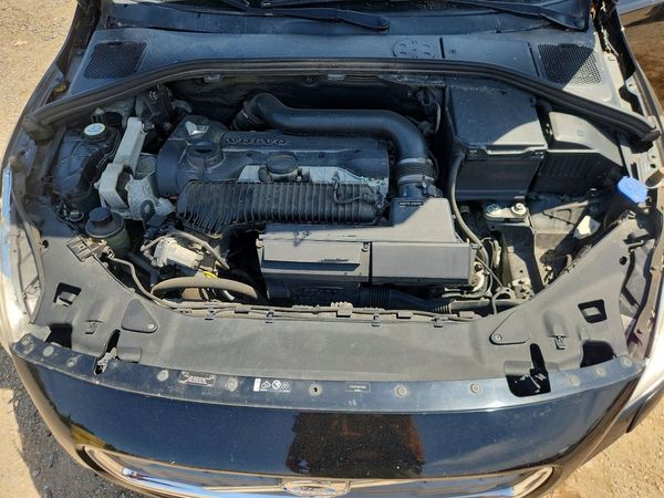 2013 VOLVO S60