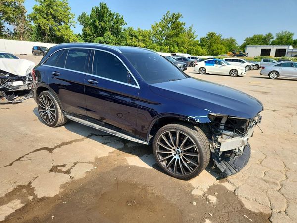 2020 MERCEDES-BENZ GLC GLC300-4M