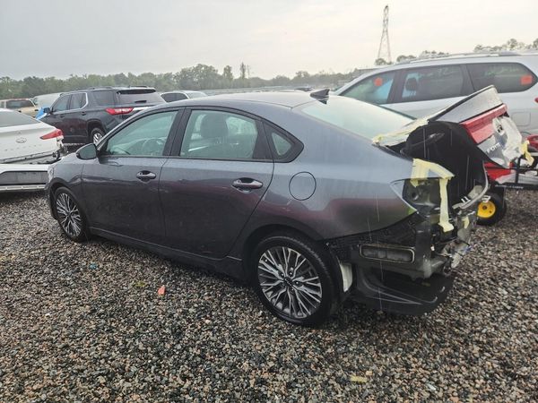 2022 KIA FORTE GT Line
