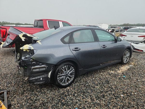 2022 KIA FORTE GT Line
