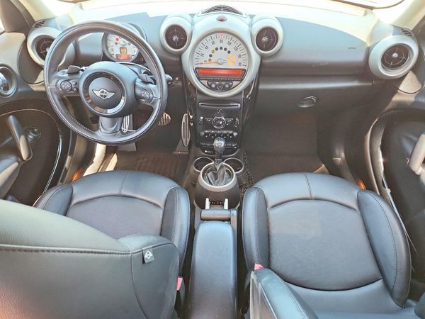 2012 MINI COOPER