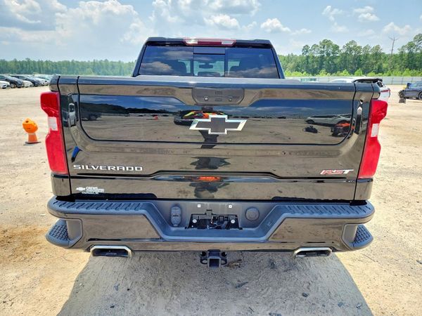 2021 CHEVROLET SILVERADO RST
