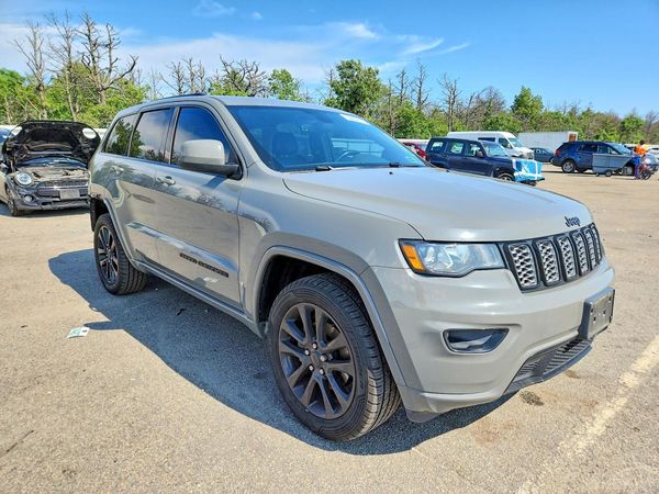 2019 JEEP GRAND CHEROKEE Laredo