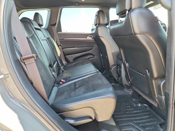 2019 JEEP GRAND CHEROKEE Laredo