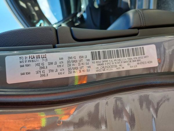 2019 JEEP GRAND CHEROKEE Laredo