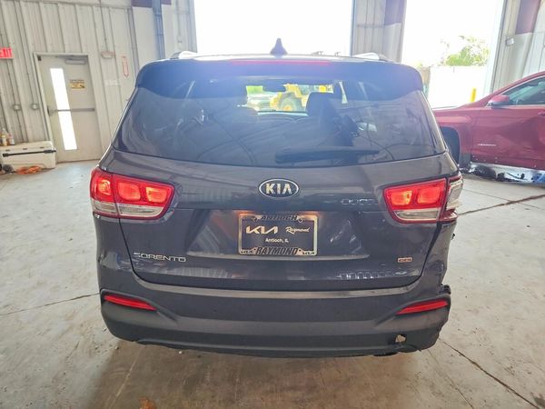 2016 KIA SORENTO L / LX