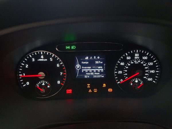 2016 KIA SORENTO L / LX