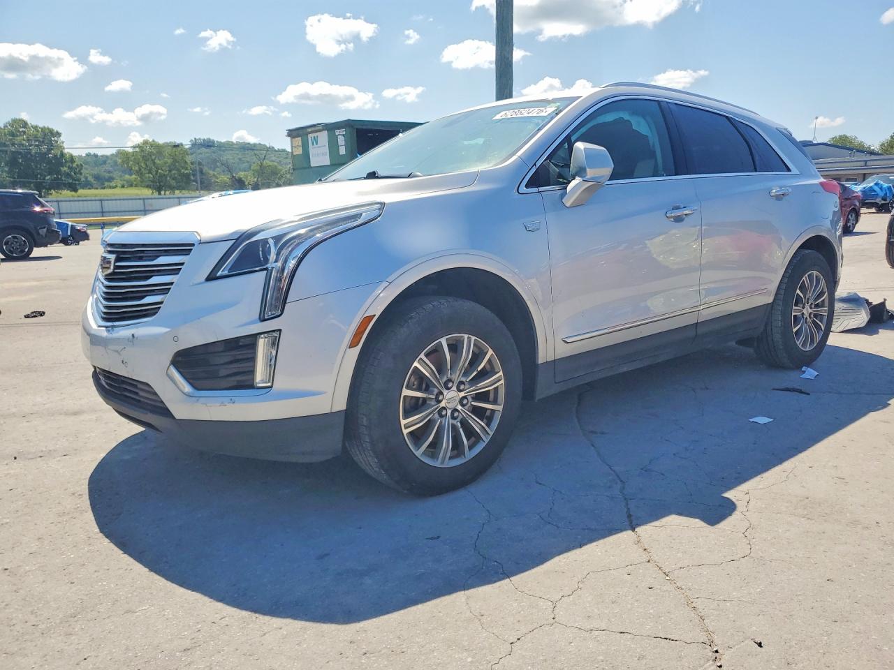 2017 CADILLAC XT5