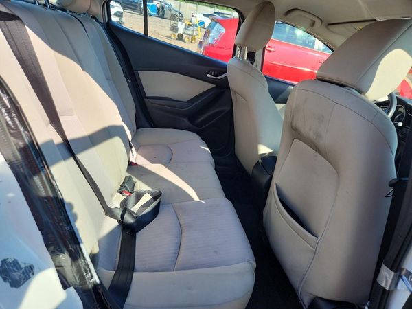 2015 MAZDA 3 Sport/GX