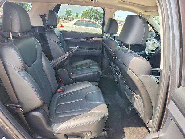2020 HYUNDAI PALISADE SEL w/ Premium Pkg
