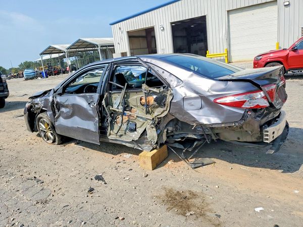 2017 TOYOTA CAMRY