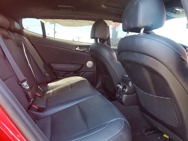 2023 KIA STINGER