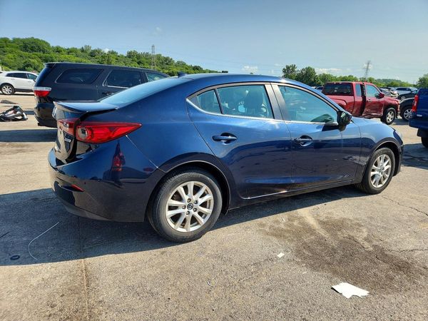 2016 MAZDA 3 SE