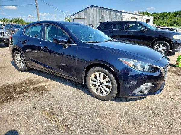 2016 MAZDA 3 SE