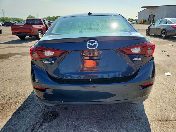 2016 MAZDA 3 SE