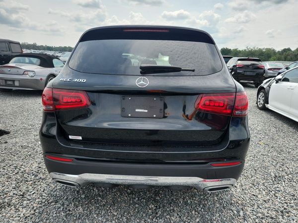 2022 MERCEDES-BENZ GLC