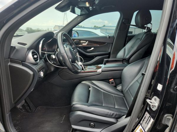 2022 MERCEDES-BENZ GLC