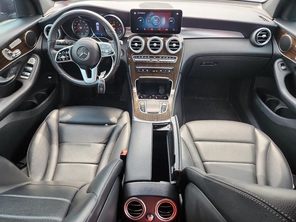 2022 MERCEDES-BENZ GLC