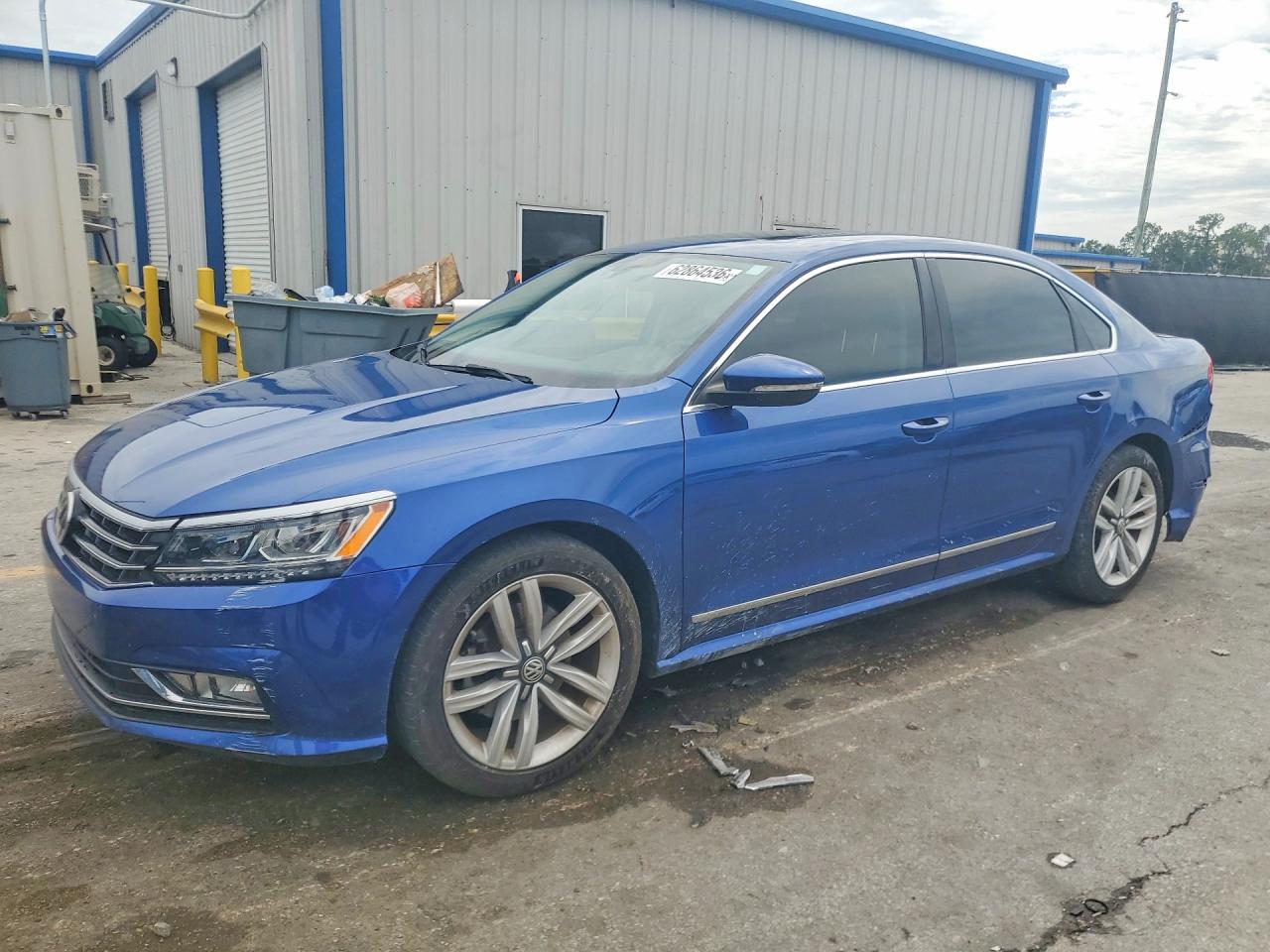 2017 VOLKSWAGEN PASSAT