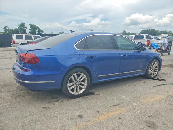 2017 VOLKSWAGEN PASSAT