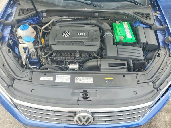 2017 VOLKSWAGEN PASSAT
